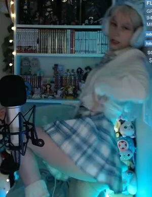 Skymi Chan OnlyFans Leaked Free Thumbnail Picture - #lstRTN6C4v