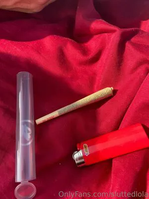 Sluttedlola Thumbnail Picture