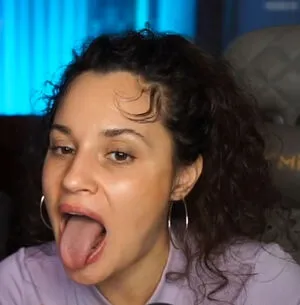 Smallcurlyfry OnlyFans Leaked Free Thumbnail Picture - #odhFBTTXId