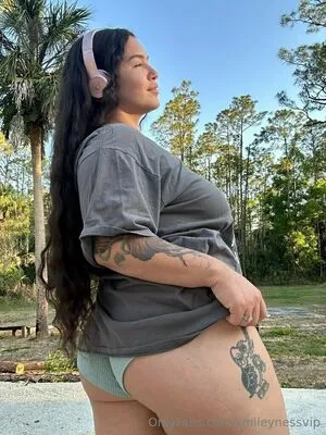 Smileyness OnlyFans Leaked Free Thumbnail Picture - #r8wXbZF232