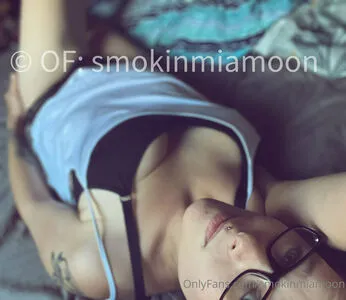 Smokinmiamoon OnlyFans Leaked Free Thumbnail Picture - #F48iFhimSm