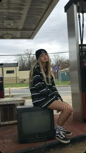 Snickerbitch OnlyFans Leaked Free Thumbnail Picture - #8FFEcOZg6z