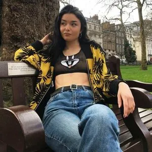 Snow Deville Thumbnail Picture