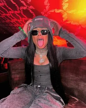 Snow Tha Product Thumbnail Picture