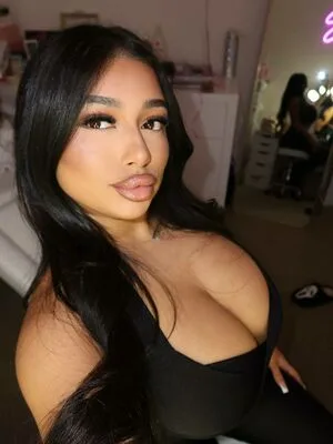 Sofia Deroian Thumbnail Picture