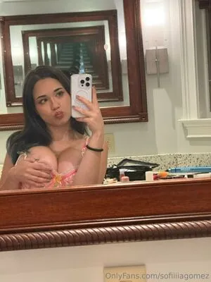 Sofia Gomez Thumbnail Picture