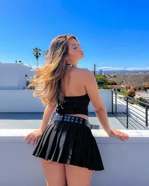 Sofia Jamora Profile Thumbnail