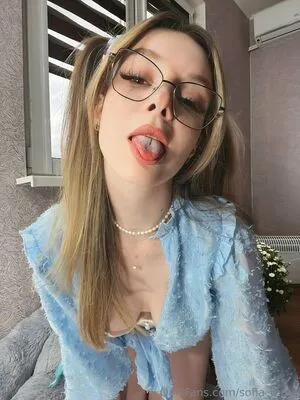 Sofia Mour OnlyFans Leaked Free Thumbnail Picture - #0zpgk4fxir