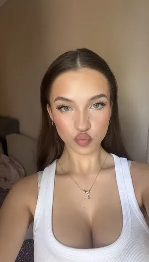 Sofia Pop Thumbnail Picture