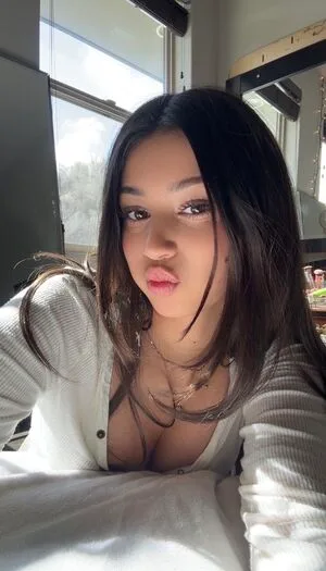 Sofia Solana OnlyFans Leaked Free Thumbnail Picture - #1e19COSy5B