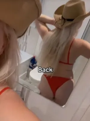 Sofia White Thumbnail Picture