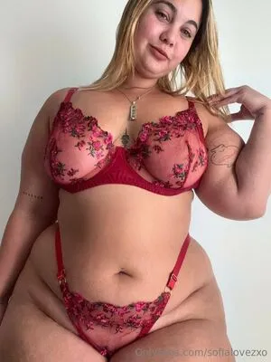 Sofialovezxo Thumbnail Picture