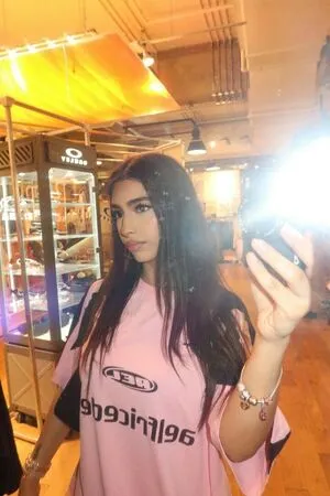 Sofiashahedd OnlyFans Leaked Free Thumbnail Picture - #5UsQL9X7MB