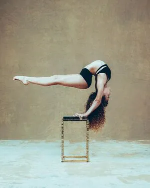 Sofie Dossi OnlyFans Leaked Free Thumbnail Picture - #48RzsK6PDc