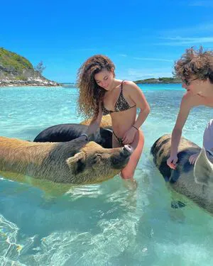 Sofie Dossi OnlyFans Leaked Free Thumbnail Picture - #ADc4pwUDG2