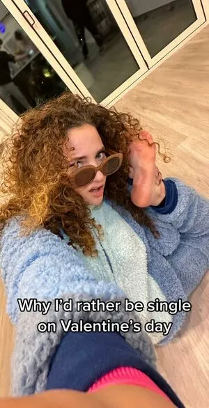 Sofie Dossi OnlyFans Leaked Free Thumbnail Picture - #DOmSUBs84x