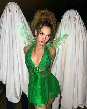 Sofie Dossi OnlyFans Leaked Free Thumbnail Picture - #d4YslmCRIN