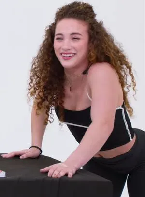 Sofie Dossi OnlyFans Leaked Free Thumbnail Picture - #dIlVnuMgnk