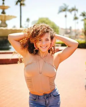 Sofie Dossi OnlyFans Leaked Free Thumbnail Picture - #vhEvLWDMMn