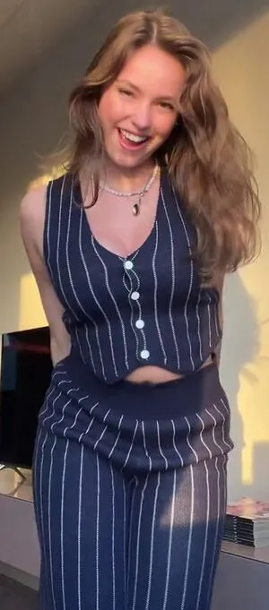 Sofie Snoeck OnlyFans Leaked Free Thumbnail Picture - #GO1ZZ6jvog