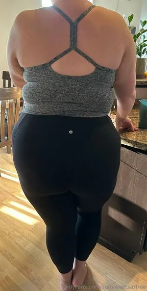 Softsweetsarfree OnlyFans Leaked Free Thumbnail Picture - #2fES5TnAY0
