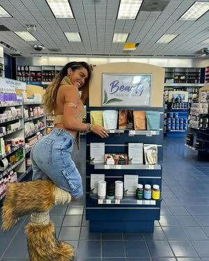 Sommer Ray OnlyFans Leaked Free Thumbnail Picture - #8jx8dc9LLm