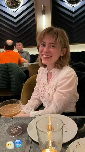 Sophia Lillis Thumbnail Picture