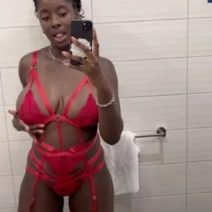 Sophiaawest Thumbnail Picture