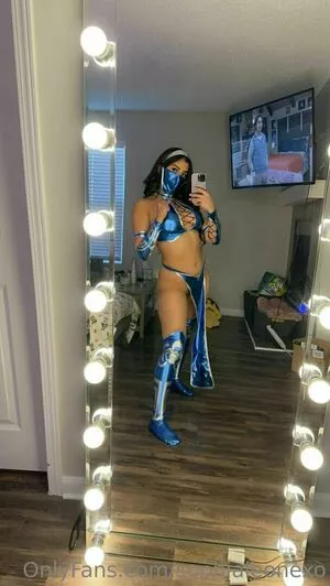 Sophialeonexo Profile Thumbnail