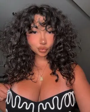 Sophiaofficials Thumbnail Picture