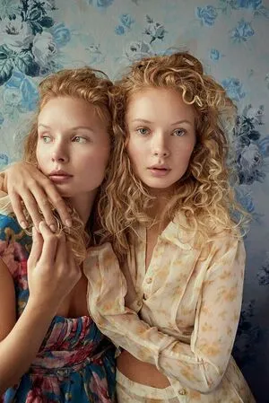 Sophie And Idunn Vollan Thumbnail Picture
