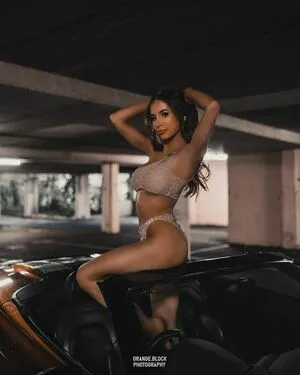 Sophie Ellis Thumbnail Picture