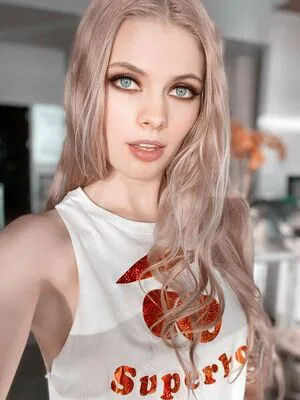 Sophie Sparks Thumbnail Picture