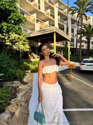 Sophieraynetv Thumbnail Picture