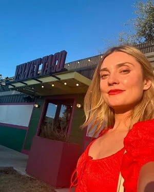 Spencer Grammer Profile Thumbnail