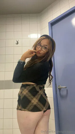 Spiceyem OnlyFans Leaked Free Thumbnail Picture - #MiwmJILRKJ