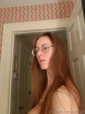 Spiralgirl Thumbnail Picture