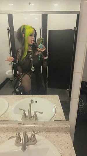 Spookshowbebe OnlyFans Leaked Free Thumbnail Picture - #3PYS0YK8yS