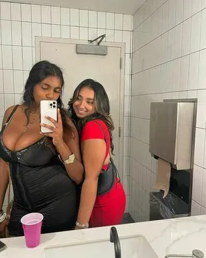 Sriya OnlyFans Leaked Free Thumbnail Picture - #1bduMltHYG