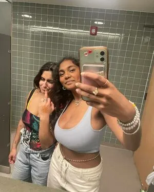 Sriya OnlyFans Leaked Free Thumbnail Picture - #3ophrSRWS8
