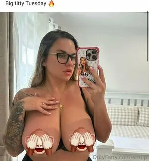 Stamatina Papamanolis Thumbnail Picture