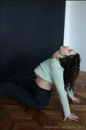 Stella Love Thumbnail Picture