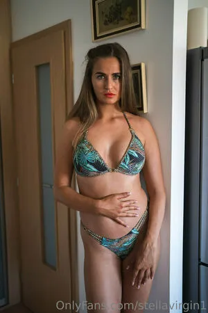 Stellavirgin1 OnlyFans Leaked Free Thumbnail Picture - #CNoReVolEC