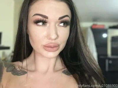 Stephanie Anne Thumbnail Picture