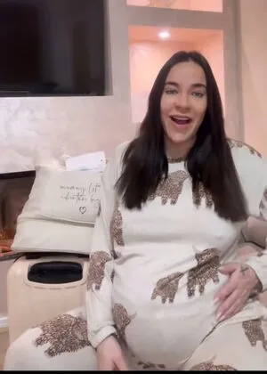 Stephanie Davis Profile Thumbnail