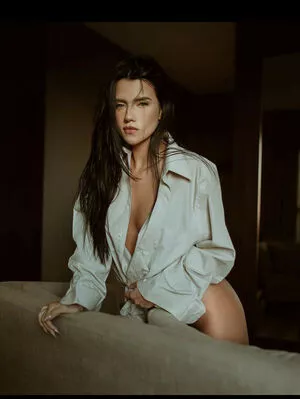 Stephanie Freitas Thumbnail Picture