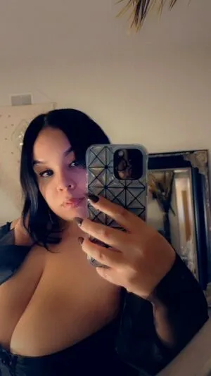 Stephlova Thumbnail Picture