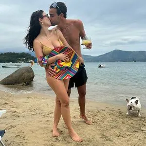 Sthefany Brito Thumbnail Picture
