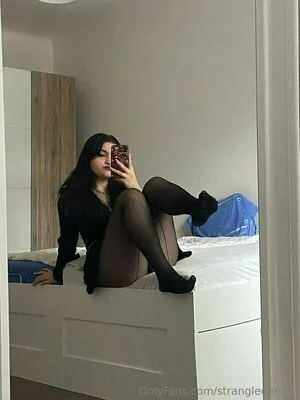 Strangledangel OnlyFans Leaked Free Thumbnail Picture - #SSmVe5Ub2N
