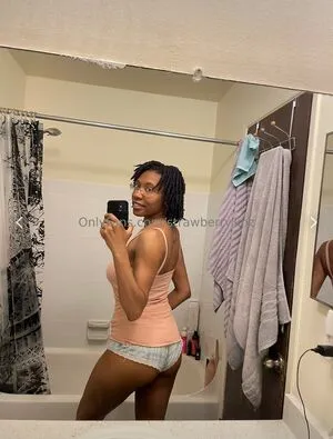 Strawberry Bubbles OnlyFans Leaked Free Thumbnail Picture - #HN2SxPCn3z